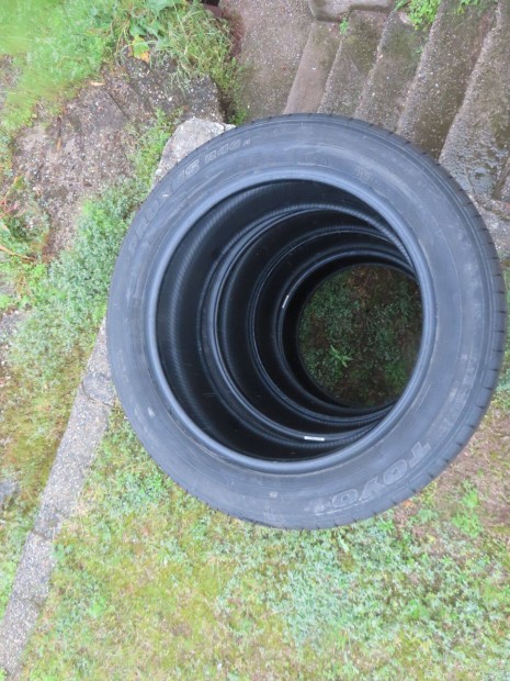 Toyo Proxes 225/55R19 R46 nyári gumi