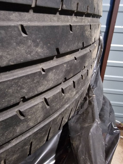 Toyo Proxes 225/55 R19 nyri gumi elad 