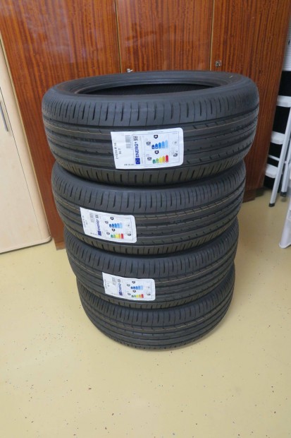 Toyo Proxes R56 215/55 R18 4db ny�ri gumi