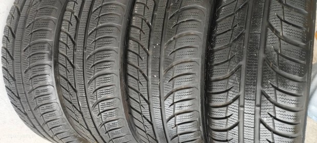 Toyo Snowprox 4 db tli gumi 165/65 R15