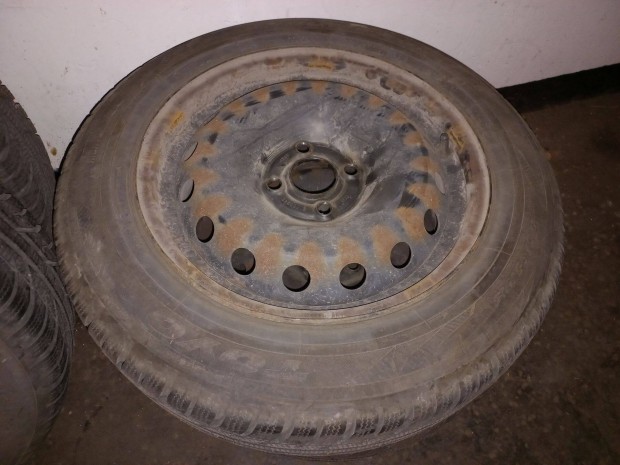 Toyo Snowprox R15 175/65 Tli gumik Fiat Punto