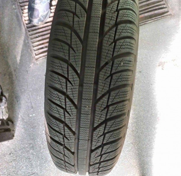 Toyo T�li gumi (175/65/15 88T)+Alcar Lemezfelni (5.5x15 ET45 4x100 54)