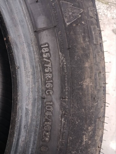Toyo Tires Celsius Cargo 185/75R16c kisteher gumi 