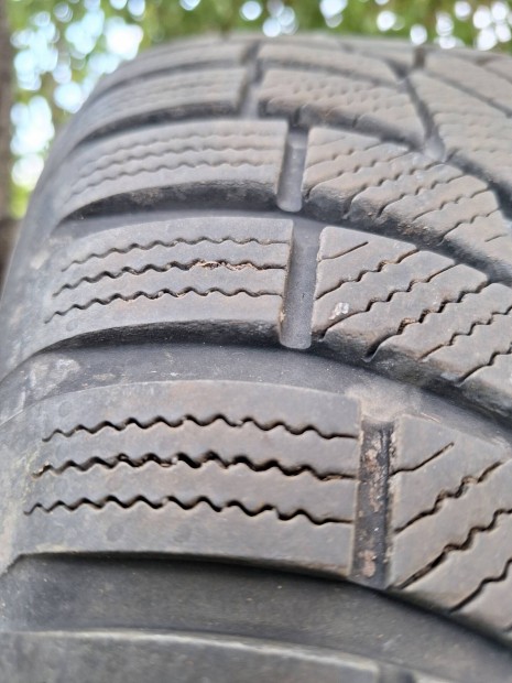 Toyo Tires Observe S 944 215/55/17 téli gumi