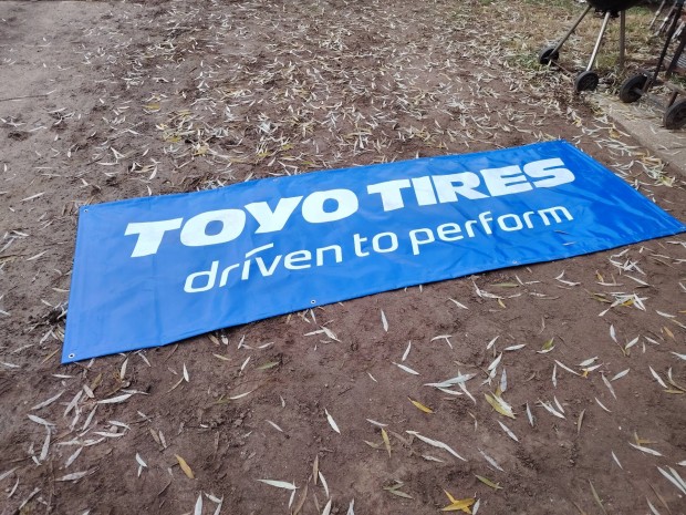 Toyo Tires reklm ponyva, molin