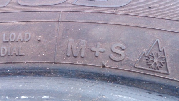 Toyo gumi n�gy �vszakos elad� 