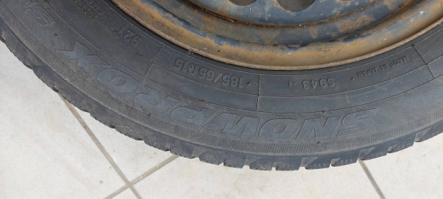 Toyo tligumi 185/65 R15 elad felnivel