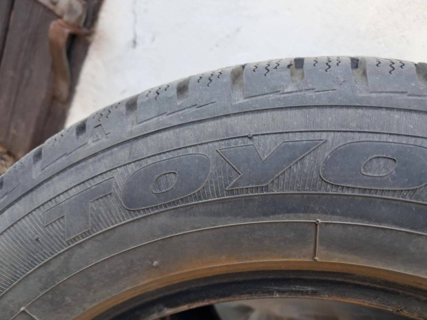 Toyo t�ligumi garnit�ra