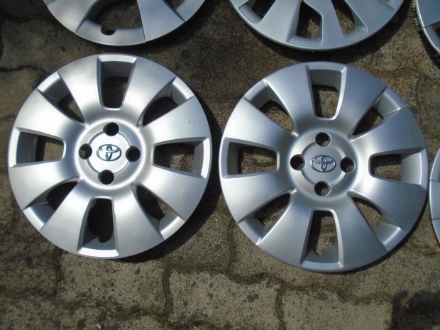 Toyota 15" gyri dsztrcsa 2 db elad