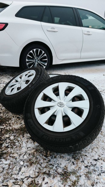 Toyota 15" lemezfelni Michelin Alpin 6 195/65/15 tligumi Tpms jelad