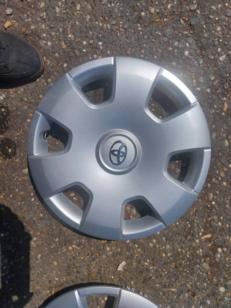 Toyota 15"-os gyári dísztárcsa - Új !!!