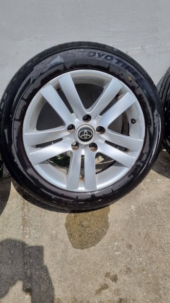Toyota 16" alufelni szett Toyo nyárigumival 205/55/R16