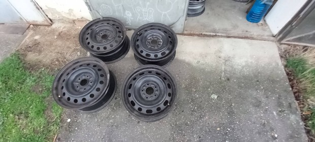 Toyota 16colos, 5X114,3 lemezfelnik 4db