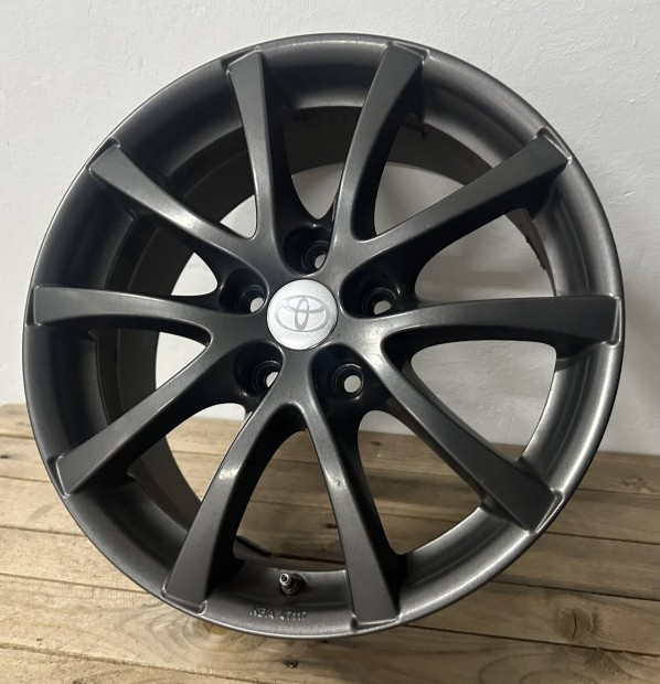 Toyota 17es alufelni 5x114,4 Corolla Auris Avensis Prius Chr