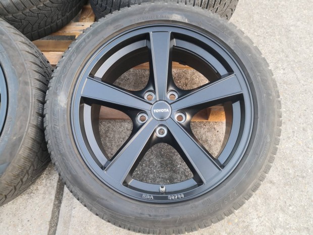 Toyota 18-as tlikerk 5x114,3-as 