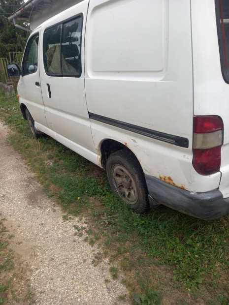 Toyota 44 mindent br! 