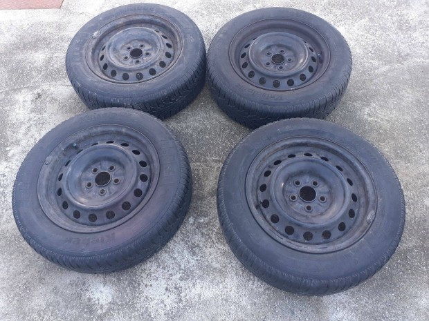 Toyota 5x100 15 colos lemezfelni garnitúra