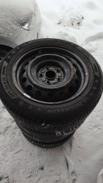 Toyota 5x114,3� ac�lfelni� 205/55 R16� Michelin t�li gumival elad�