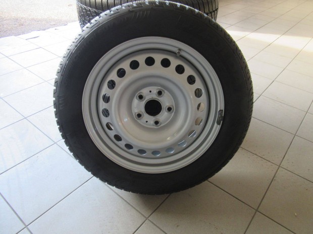 Toyota 5x114,3 aclfelni 215/60 R17 Fulda tli gumival elad