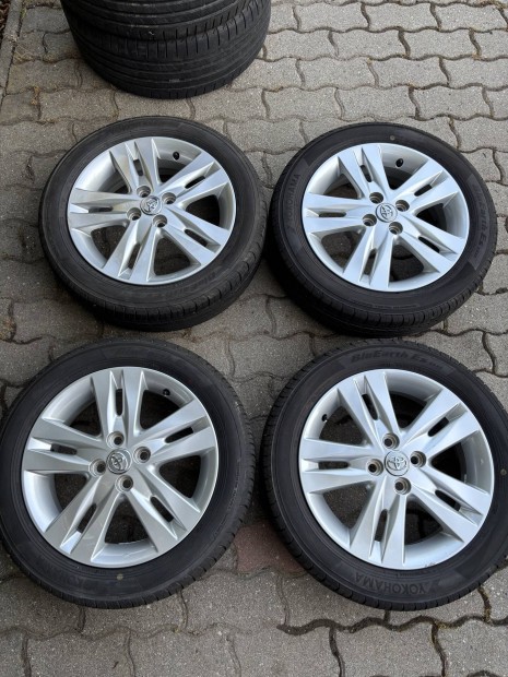 Toyota 5x16 et45 4x100 alufelni nyarigumival