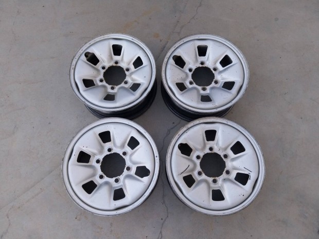 Toyota 6x139.7 15 felni 4x4 Hiace Hilux Hi-ace 4runner lemezfelni 15"