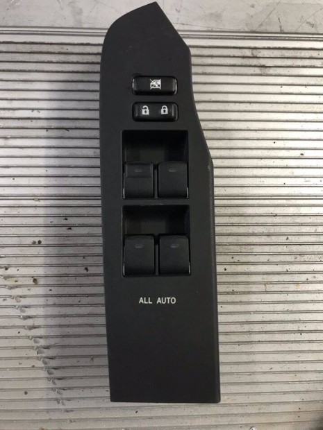 Toyota Auris 13'- ablakemelö kapcsoló , 84040-02120