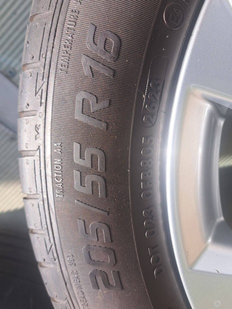 Toyota Auris 16" alufelni szett ny�rigumival, tpmstpms