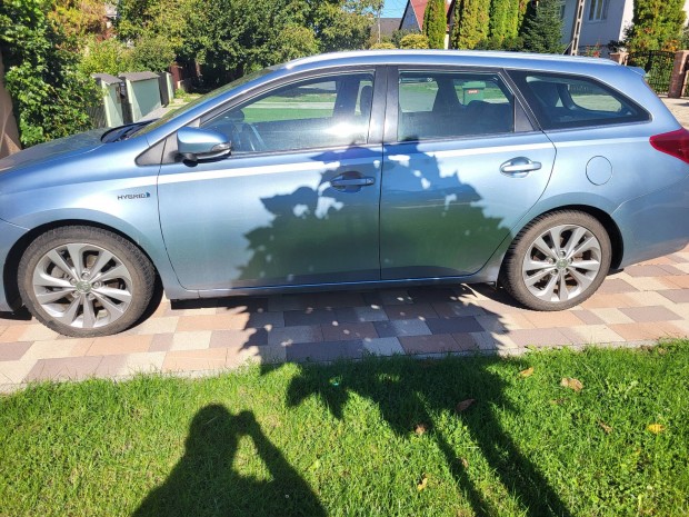 Toyota Auris 17 colos alufelni,225/45 tligumival