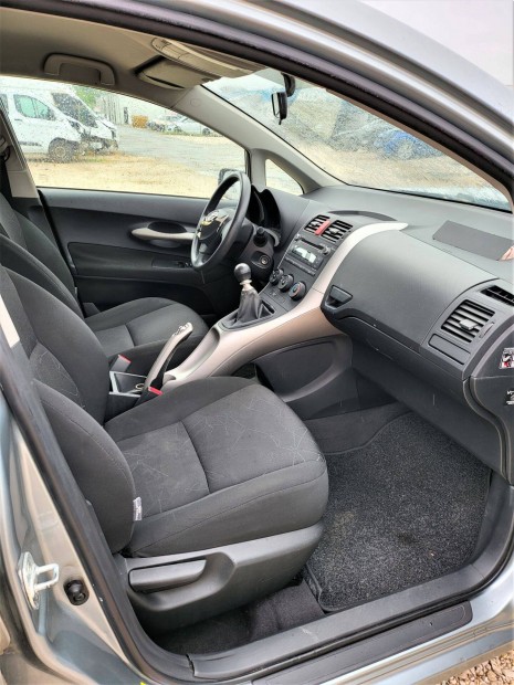 Toyota Auris 1.33 E150 bal oldali C oszlop kárpit