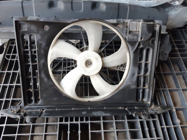 Toyota Auris 1.33 E150 klímahűtő ventilátor csz 422750190A