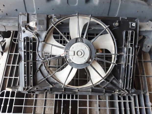 Toyota Auris 1.33 E150 klímahűtő ventilátor csz 422750190A