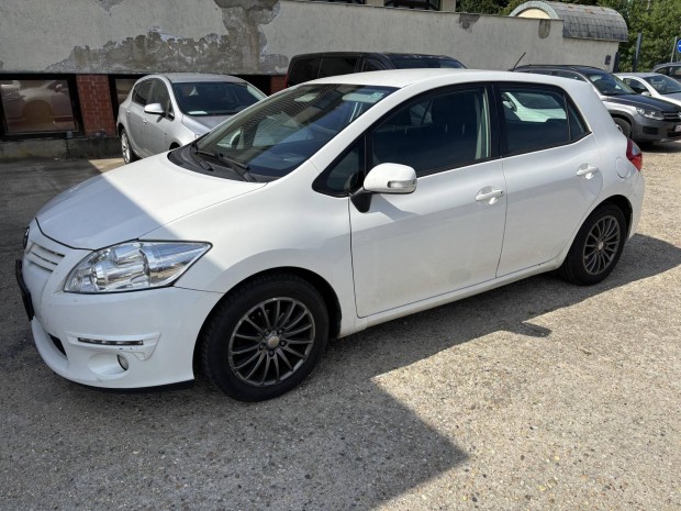 Toyota Auris 1.33 Klíma! Tolató radar!