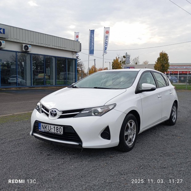 Toyota Auris 1.33 Live Plus