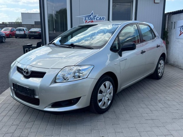 Toyota Auris 1.33 Luna 2009 2 TUL / 154EKM/ KIT...