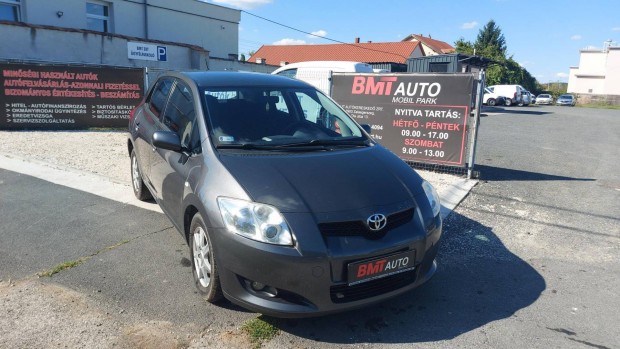 Toyota Auris 1.33 Luna