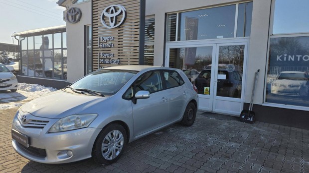 Toyota Auris 1.33 Luna