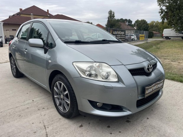 Toyota Auris 1.33 Luna Plus 2009 Optimis // Kl...