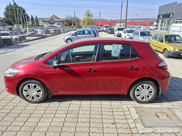 Toyota Auris 1.33 Style 99000km klima 1tulaj
