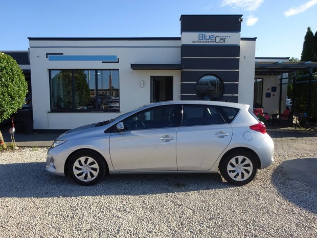 Toyota Auris 1.33 Style Megbizhaót Toyota Benzi...