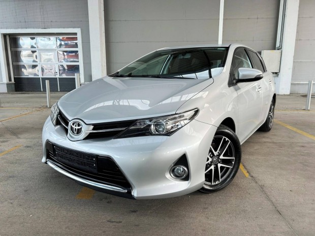 Toyota Auris 1.33 Style !! 1 �v Garanci�val !!...