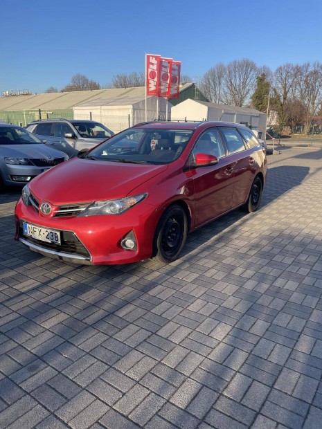 Toyota Auris 1.4 D-4D Active