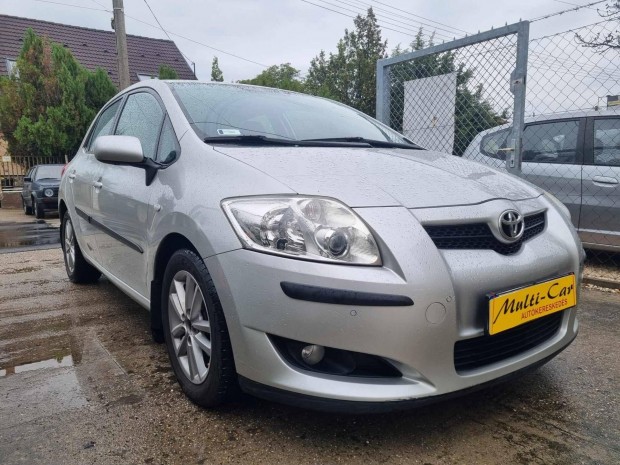 Toyota Auris 1.4 D-4D Luna Kifogstalan llapot...