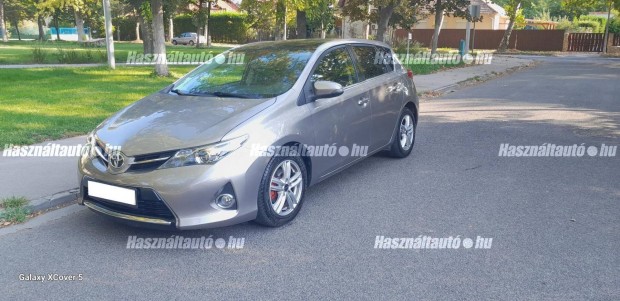 Toyota Auris 1.4 D-4D Style Nagy panoráma tetős...