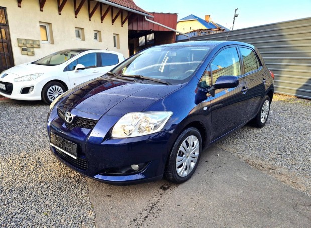 Toyota Auris 1.4 Luna 121 ez. km.gar. - digit k...