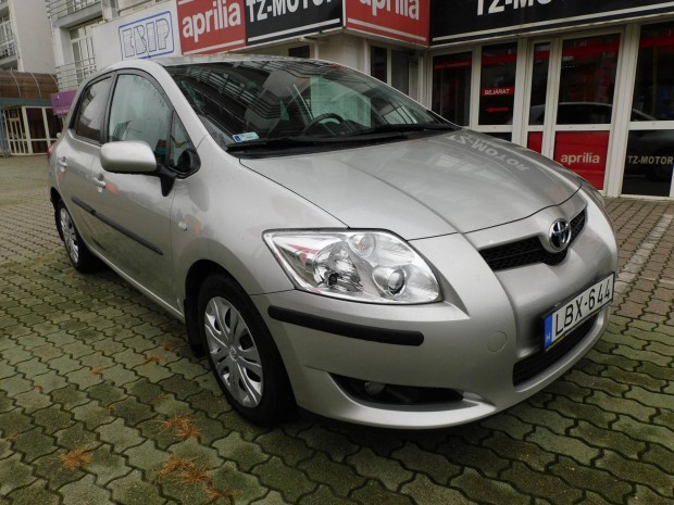 Toyota Auris 1.4 Magyarorszgi! Szervizknyves!...