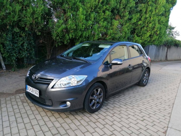 Toyota Auris 1.6 LUNA