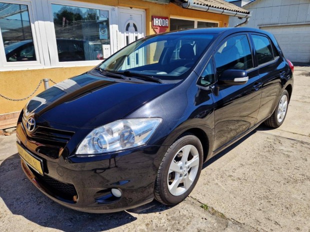 Toyota Auris 1.6 Limited