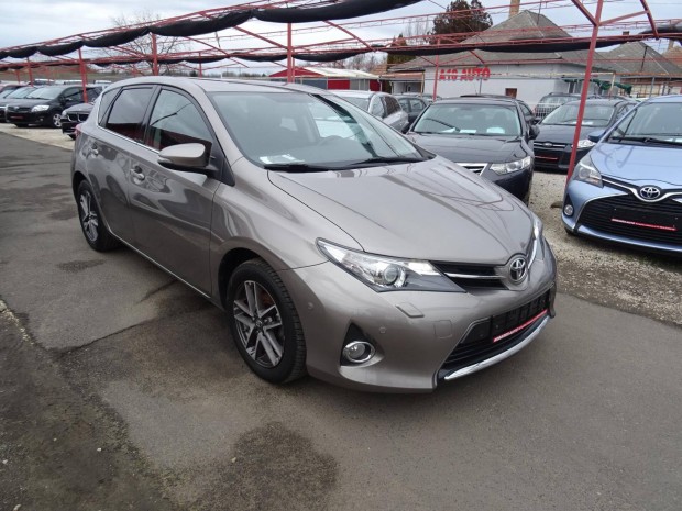 Toyota Auris 1.6 Live Barna metl!!!