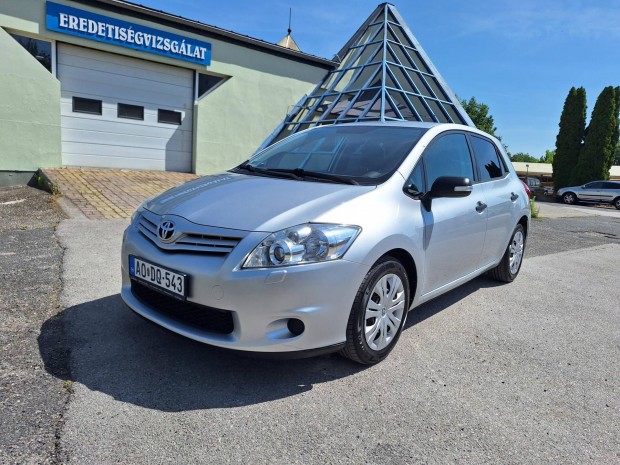 Toyota Auris 1.6 Luna Megkímélt Állapot 185700 KM