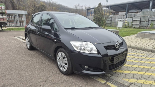 Toyota Auris 1.6 Sol Szp s J!!!